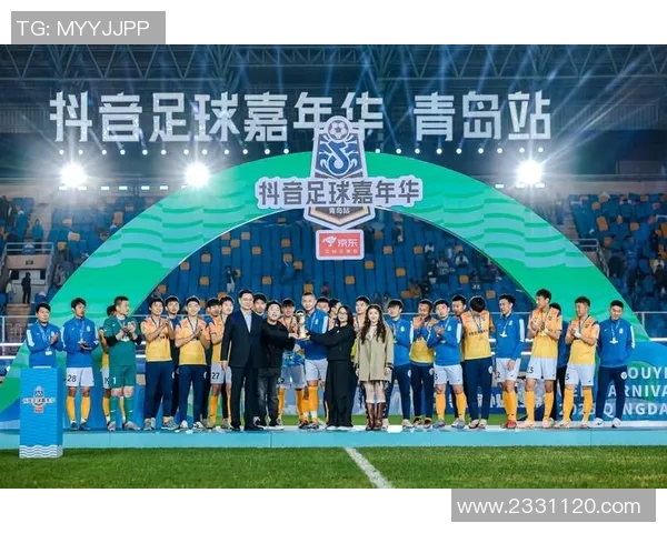 足球明星跨界挑战篮球场精彩瞬间集锦与精彩对决回顾