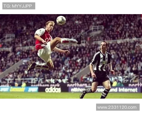 长头发退役足球明星的传奇人生与足球场外的精彩故事