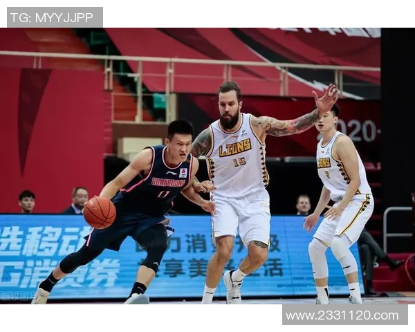 深入剖析上海篮球队战术特点与对手策略的全面对比分析